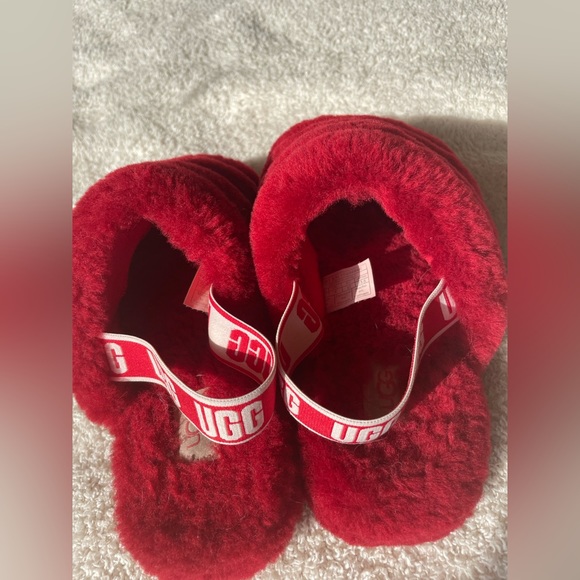 ❤️❣️ Ugg Red slides “Fluff Yeah” style Uggs❣️❤️ - Picture 8 of 11